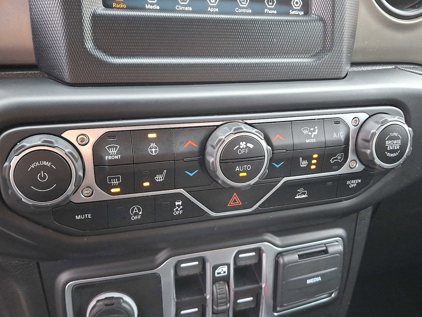 Used 2021 Jeep Wrangler Unlimited Sport image 19