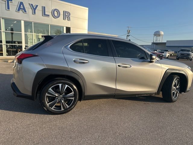 Used 2022 Lexus UX 200 FWD image 16