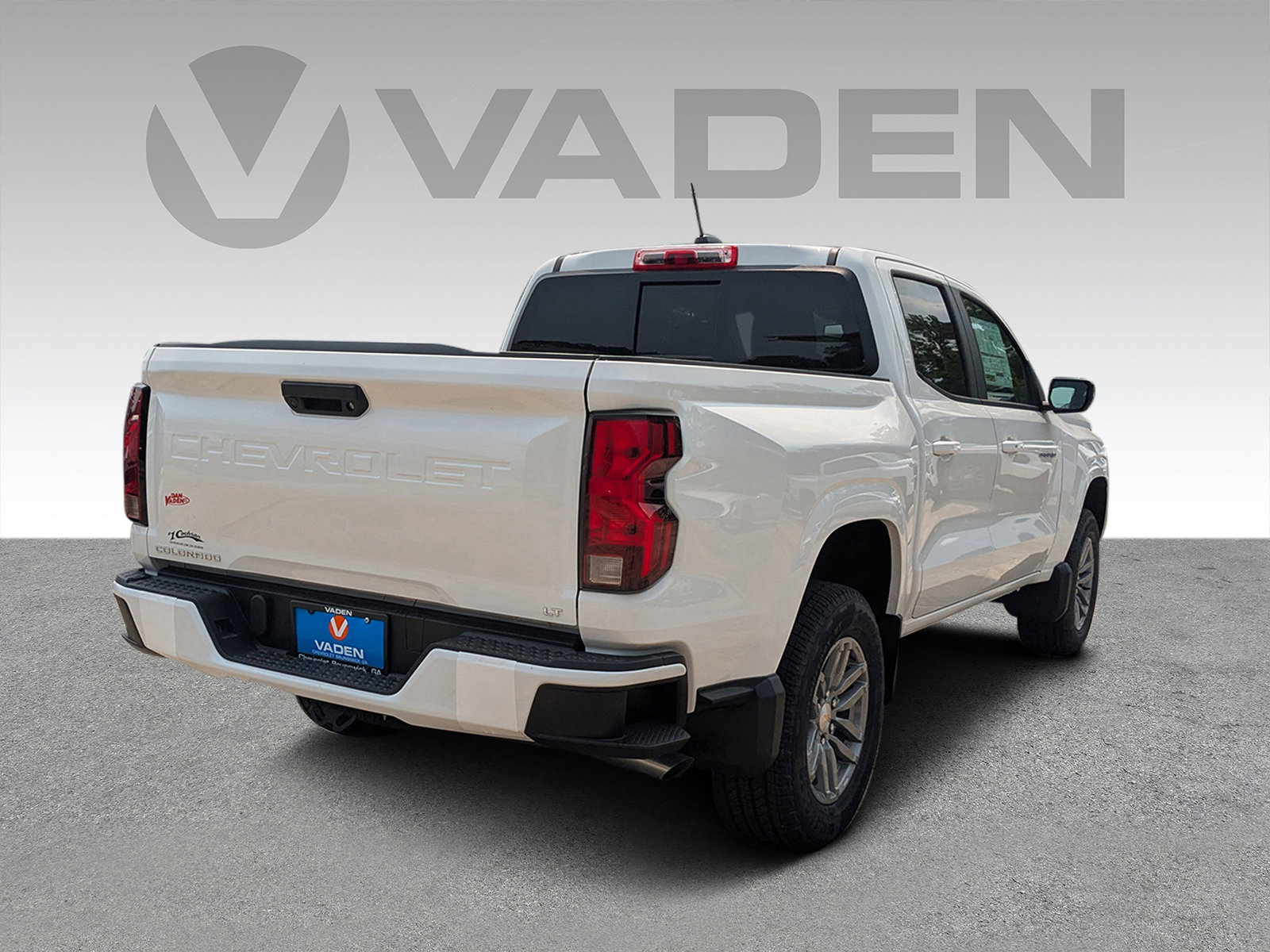 Used 2024 Chevrolet Colorado LT w/ LT Convenience Package II image 21