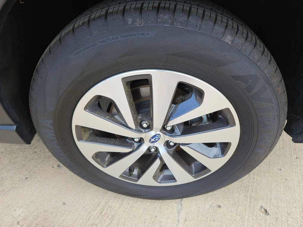 Used 2025 Subaru Outback Premium image 26