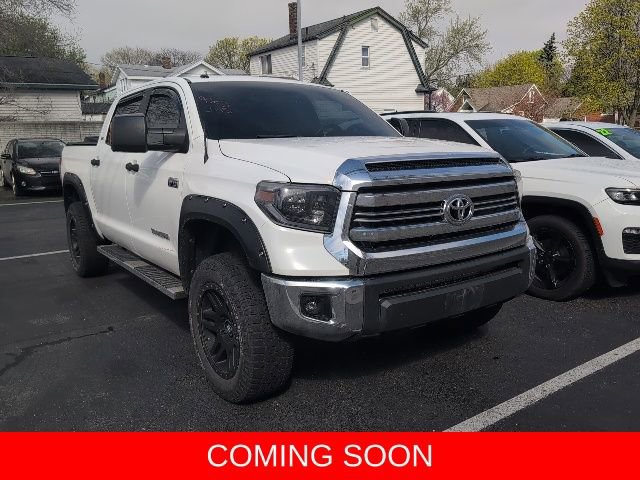 Used 2016 Toyota Tundra SR5 w/ SR5 Upgrade Package AWD/4WD image 1