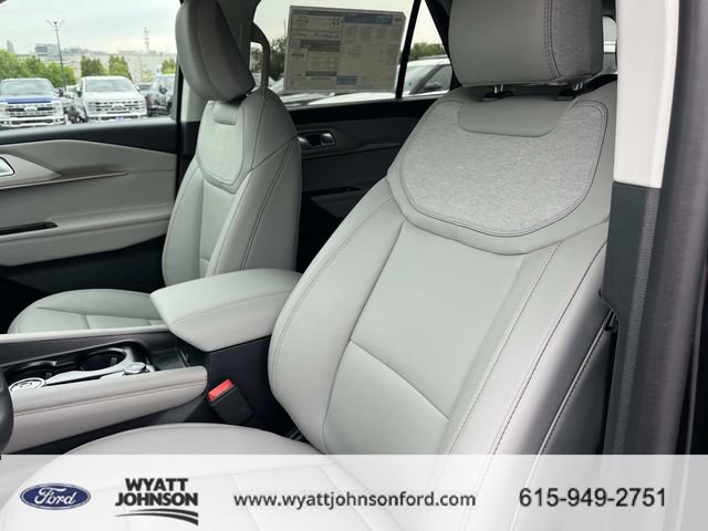 New 2026 Ford Explorer Active AWD/4WD image 26