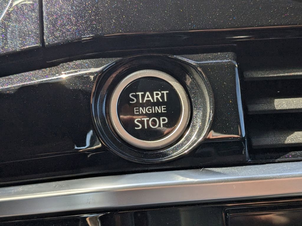 Used 2024 Nissan Pathfinder SV image 29