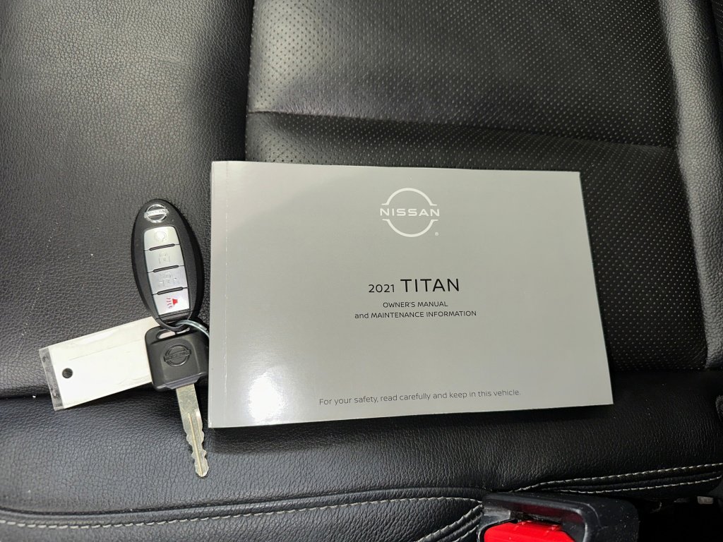 Used 2021 Nissan Titan SL w/ Moonroof Package image 17