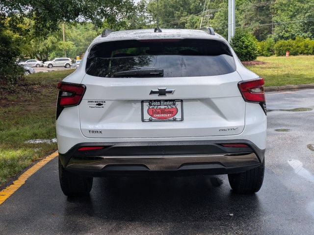 New 2026 Chevrolet Trax ACTIV w/ Sunroof Package FWD image 3