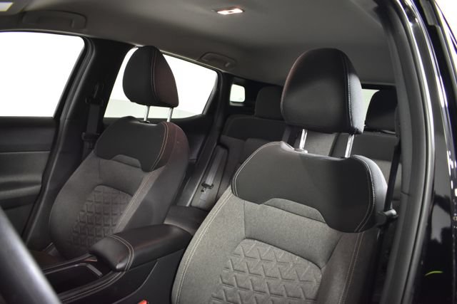 Certified 2025 Nissan Kicks SV AWD/4WD image 10