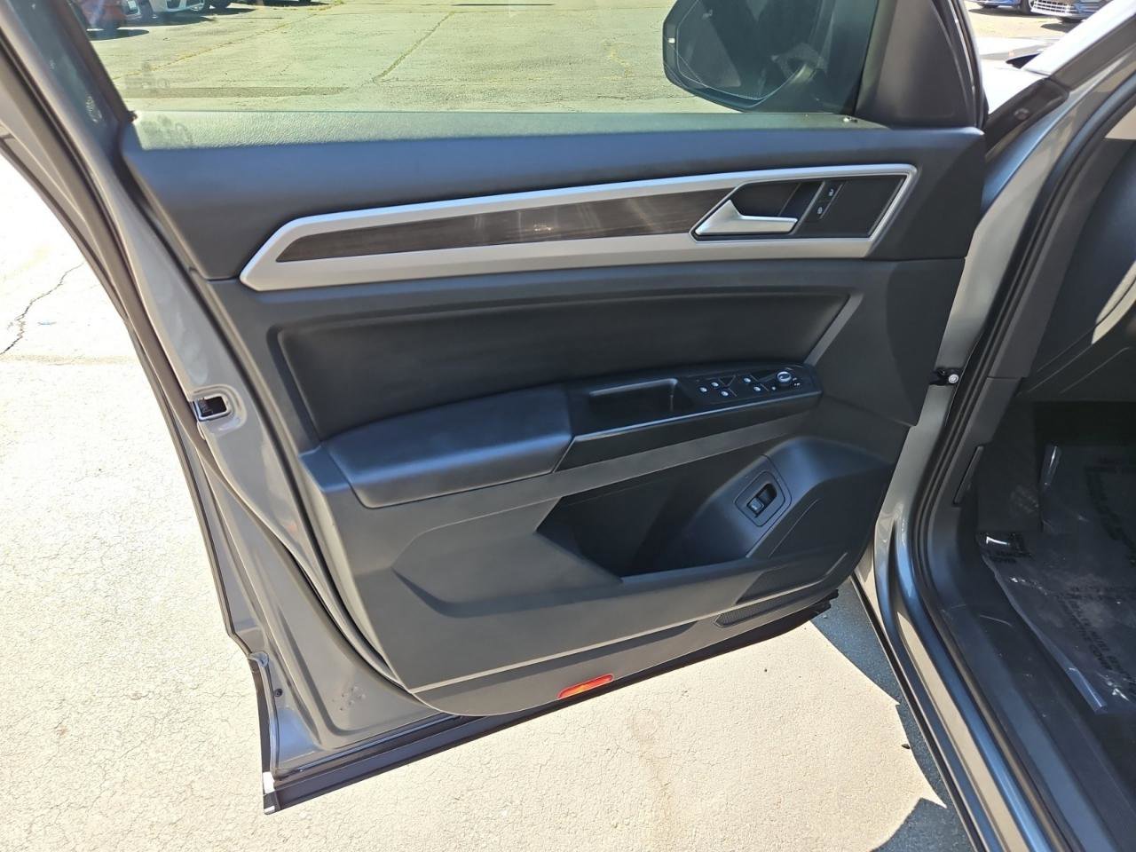 Used 2019 Volkswagen Atlas SE AWD/4WD image 19