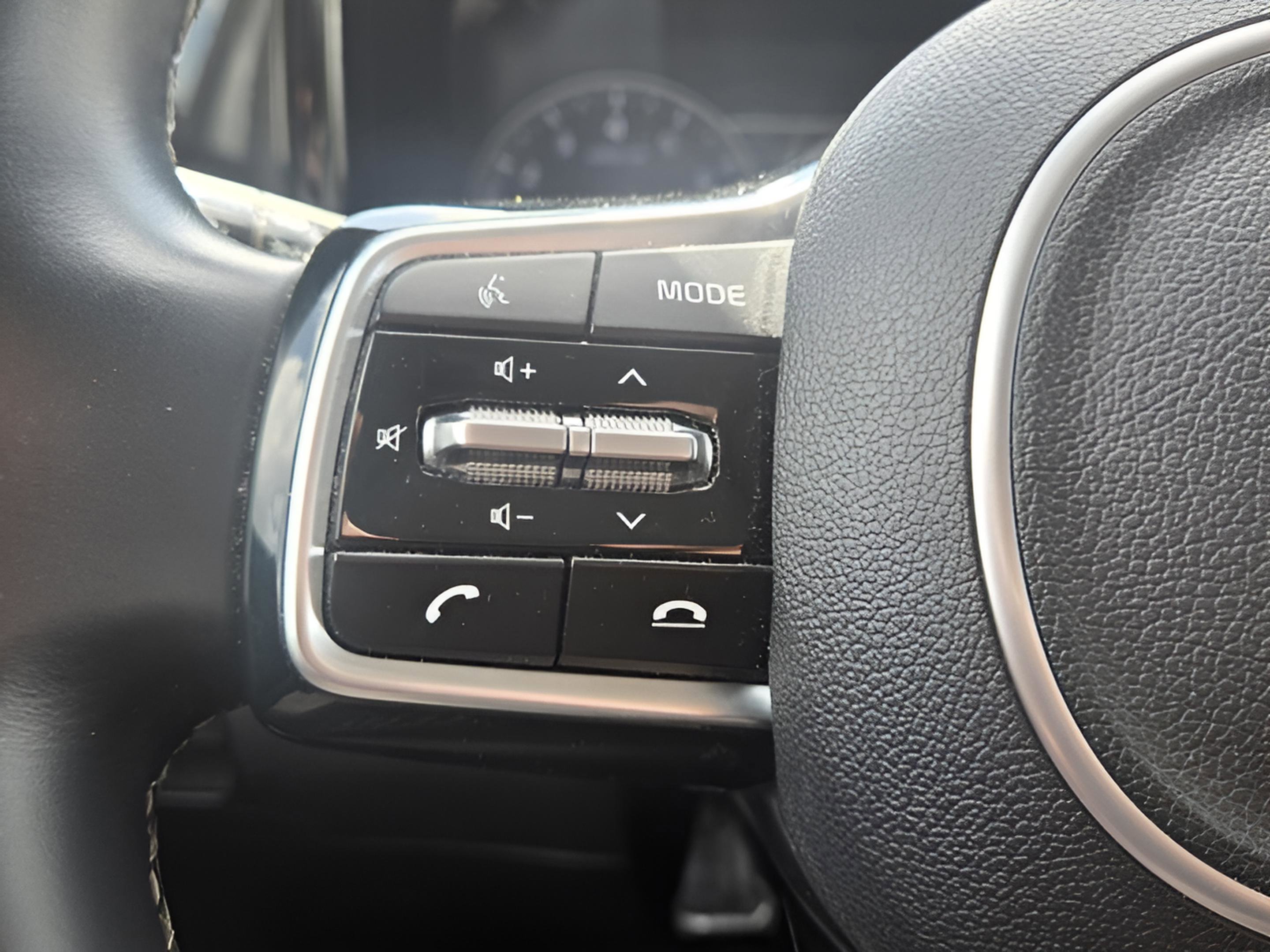 Used 2022 Kia Sorento SX AWD/4WD image 24