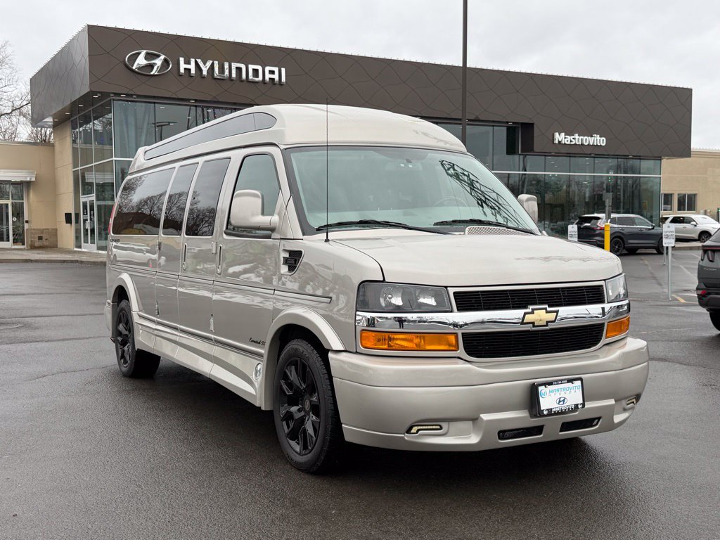 Used 2022 Chevrolet Express 2500 Extended w/ Enhanced Convenience Package RWD image 2
