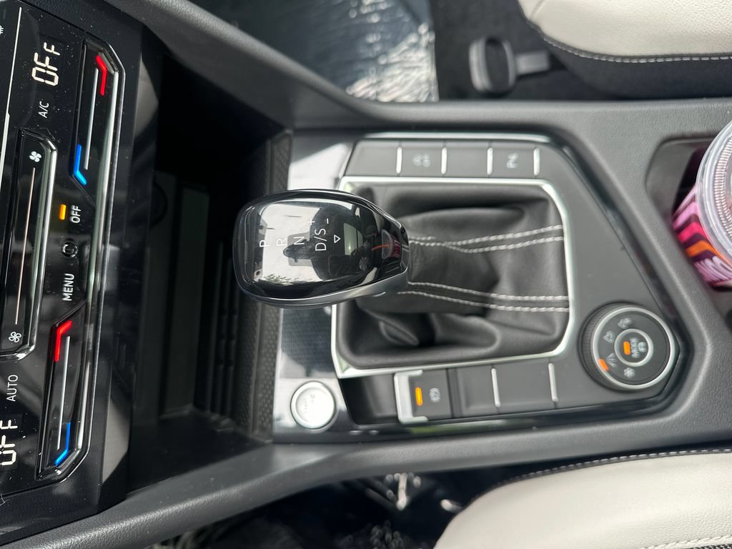 New 2026 Volkswagen Taos SE AWD/4WD image 17