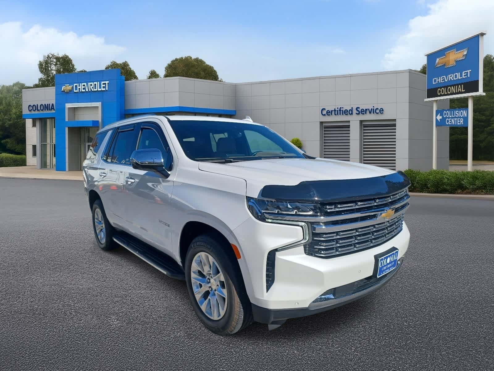 Used 2021 Chevrolet Tahoe Premier w/ Premium Package AWD/4WD image 2