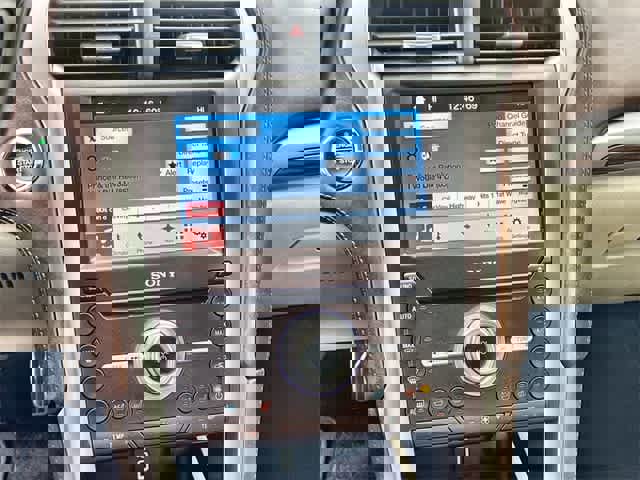 Used 2017 Ford Fusion Platinum image 18