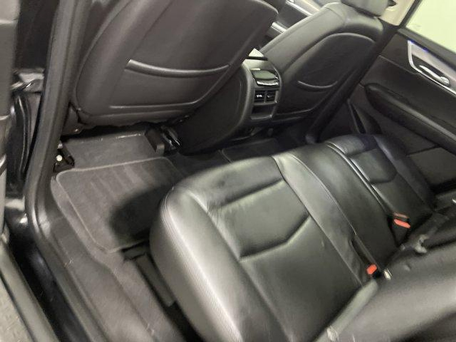 Used 2018 Cadillac XT5 Premium Luxury FWD image 12