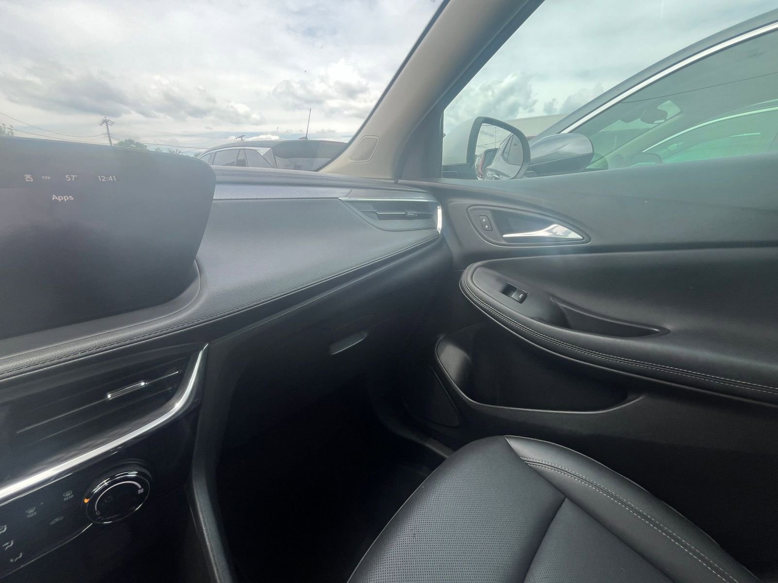 Used 2024 Buick Encore GX Sport Touring FWD image 33