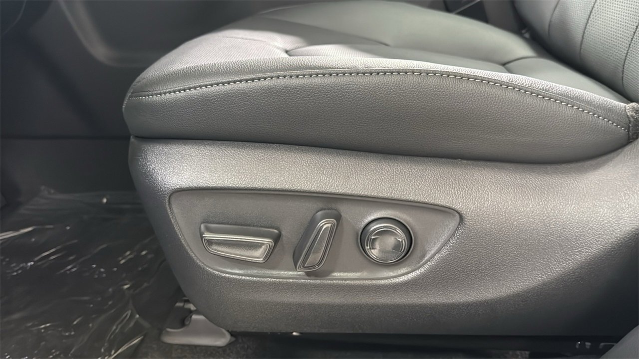 New 2025 Toyota Grand Highlander AWD image 14