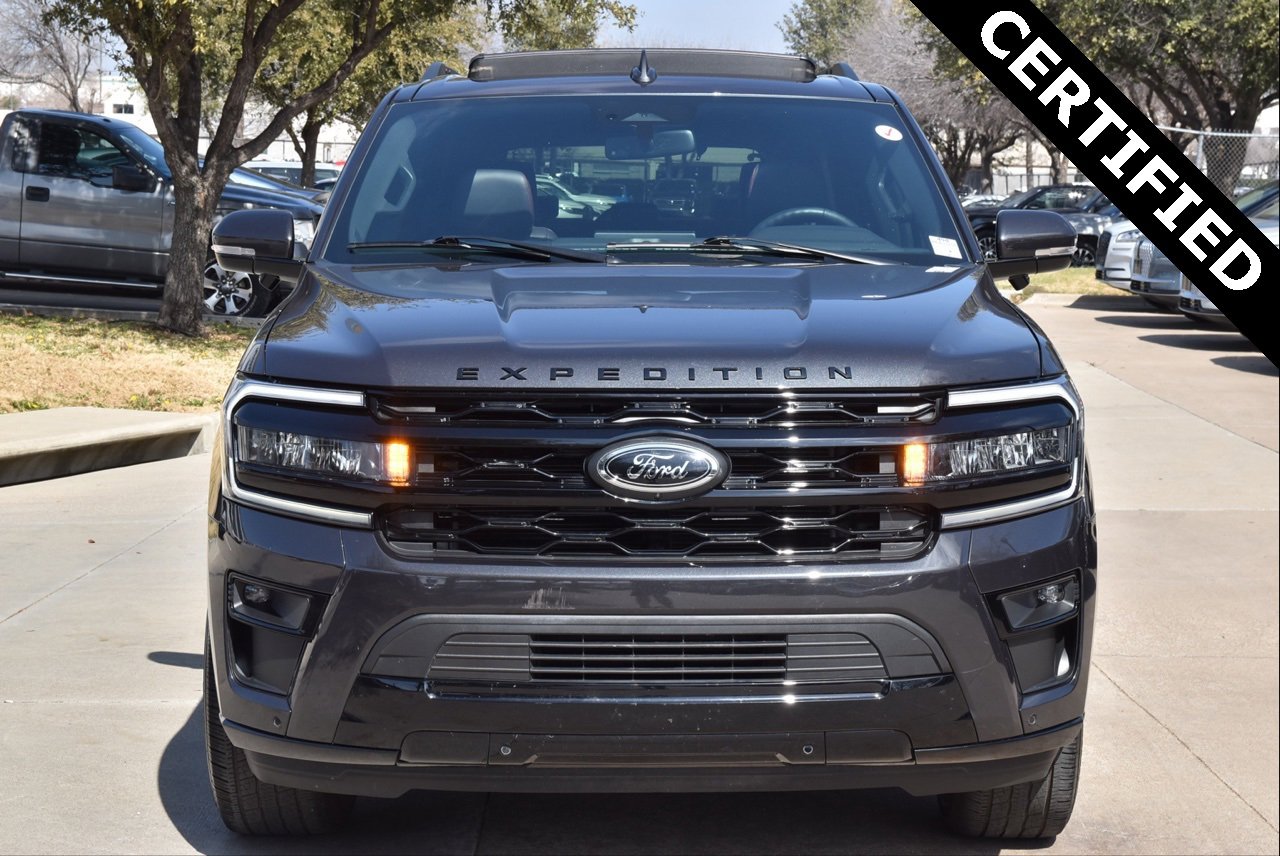 Certified 2023 Ford Expedition Limited image 3
