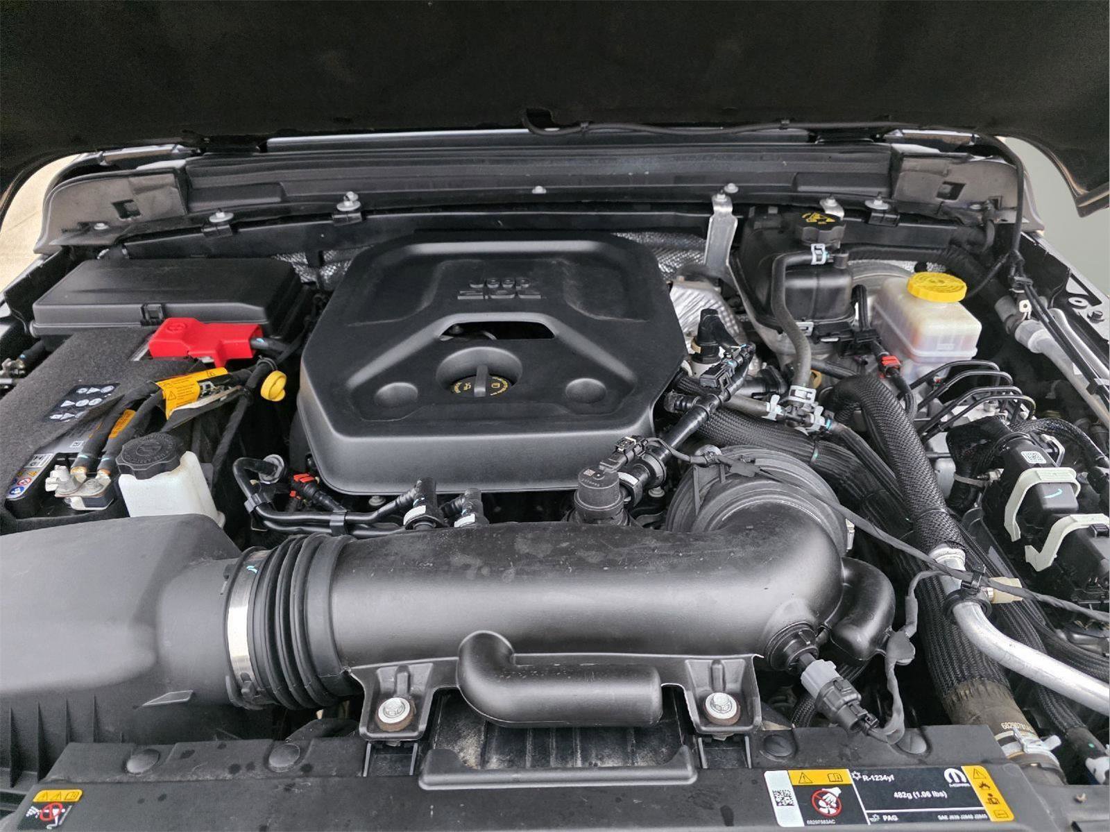 Used 2024 Jeep Wrangler Sahara w/ Safety Group image 92