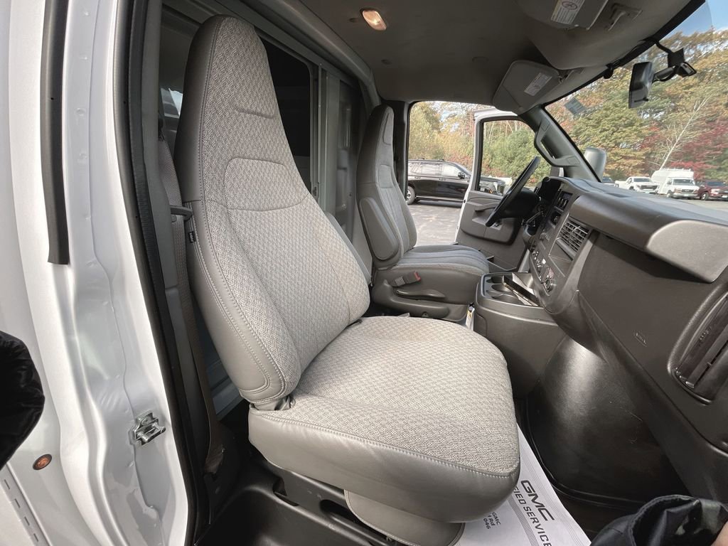 New 2025 GMC Savana 3500 w/ Power Convenience Package image 26