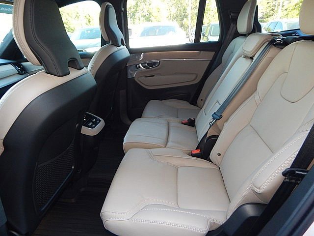 Certified 2026 Volvo XC90 B6 Ultra image 15