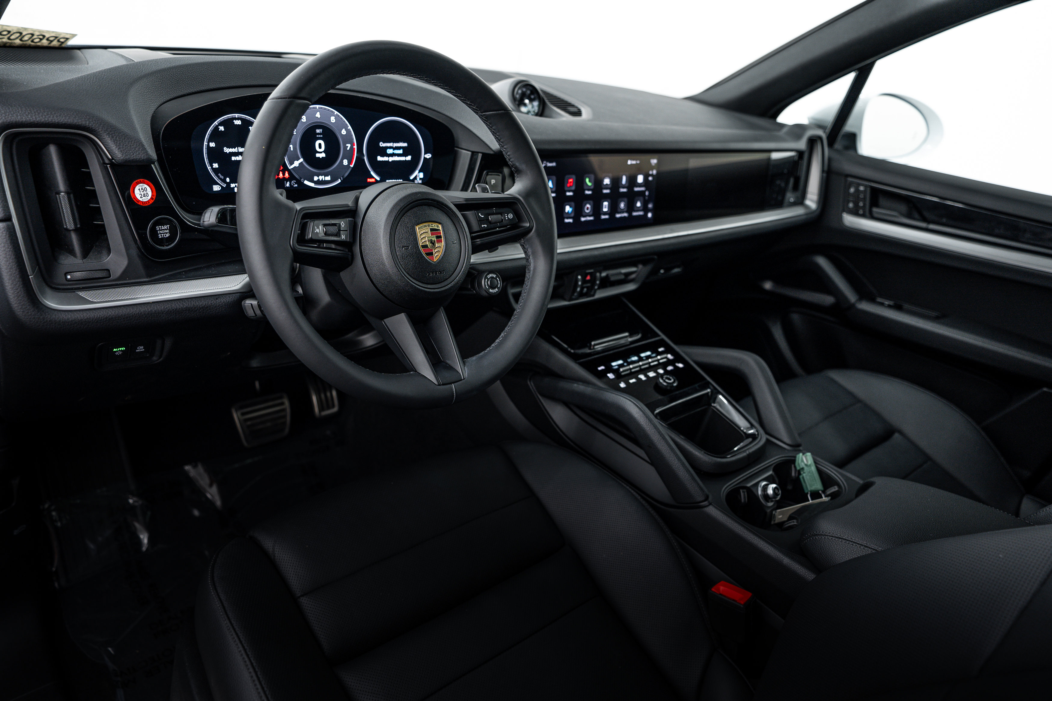 Certified 2025 Porsche Cayenne S image 4