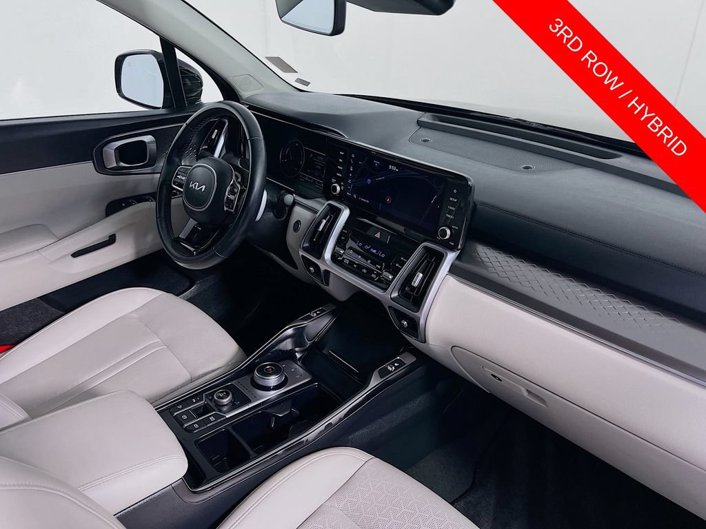 Certified 2023 Kia Sorento EX AWD/4WD image 32