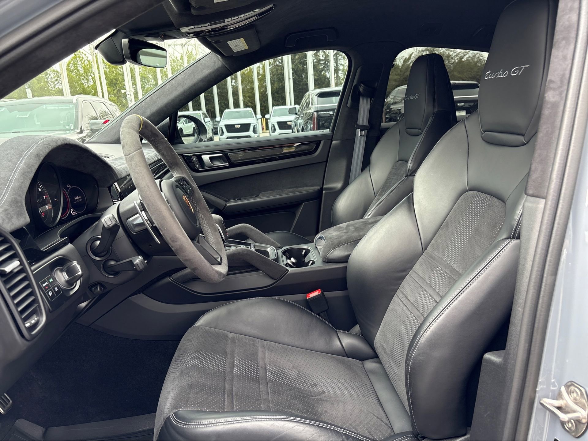 Used 2022 Porsche Cayenne Turbo GT image 8