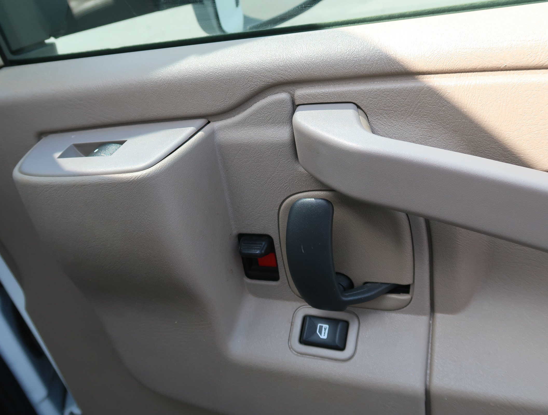 Used 2023 Chevrolet Express 3500 w/ Power Convenience Package RWD image 37