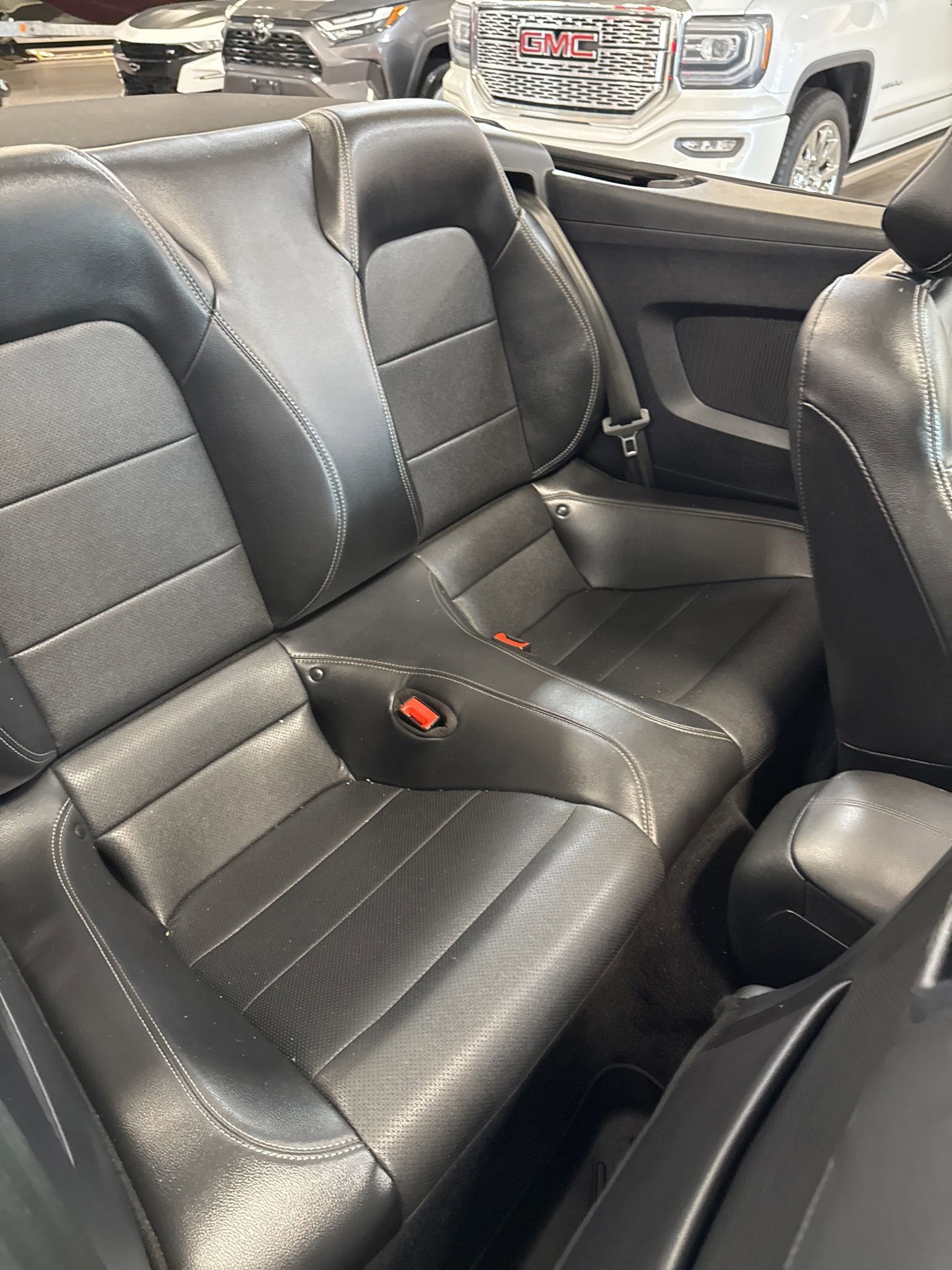 Used 2020 Ford Mustang GT Premium image 27