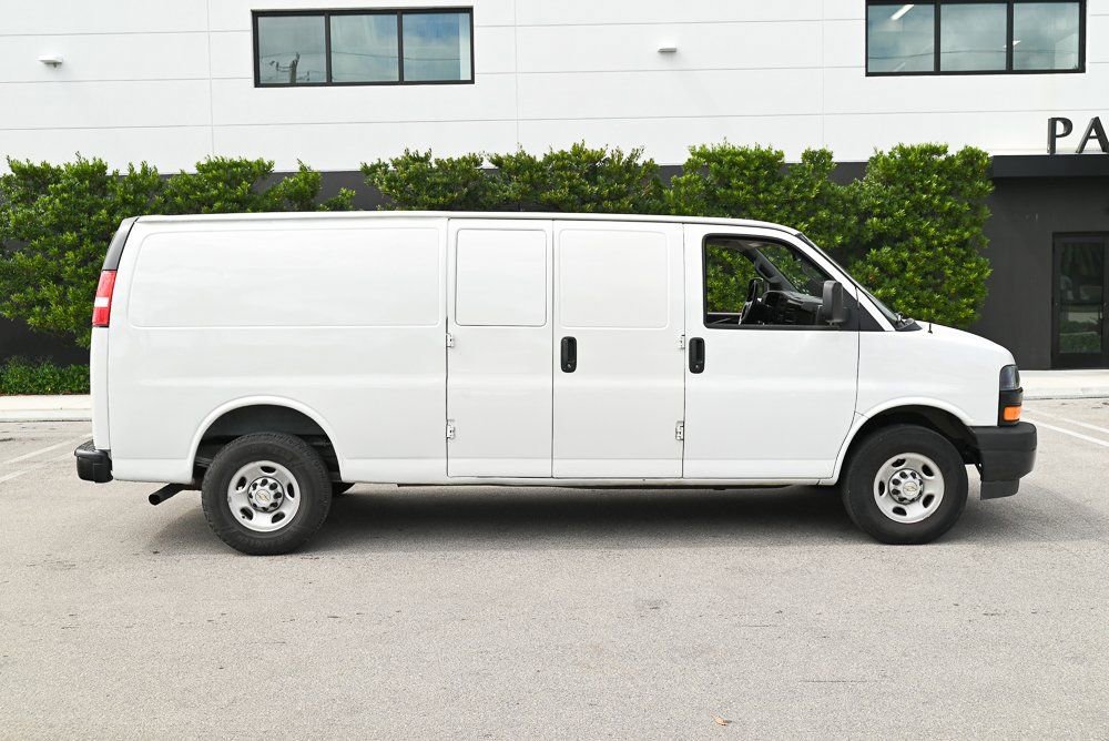 Used 2022 Chevrolet Express 2500 Extended w/ Driver Convenience Package image 8