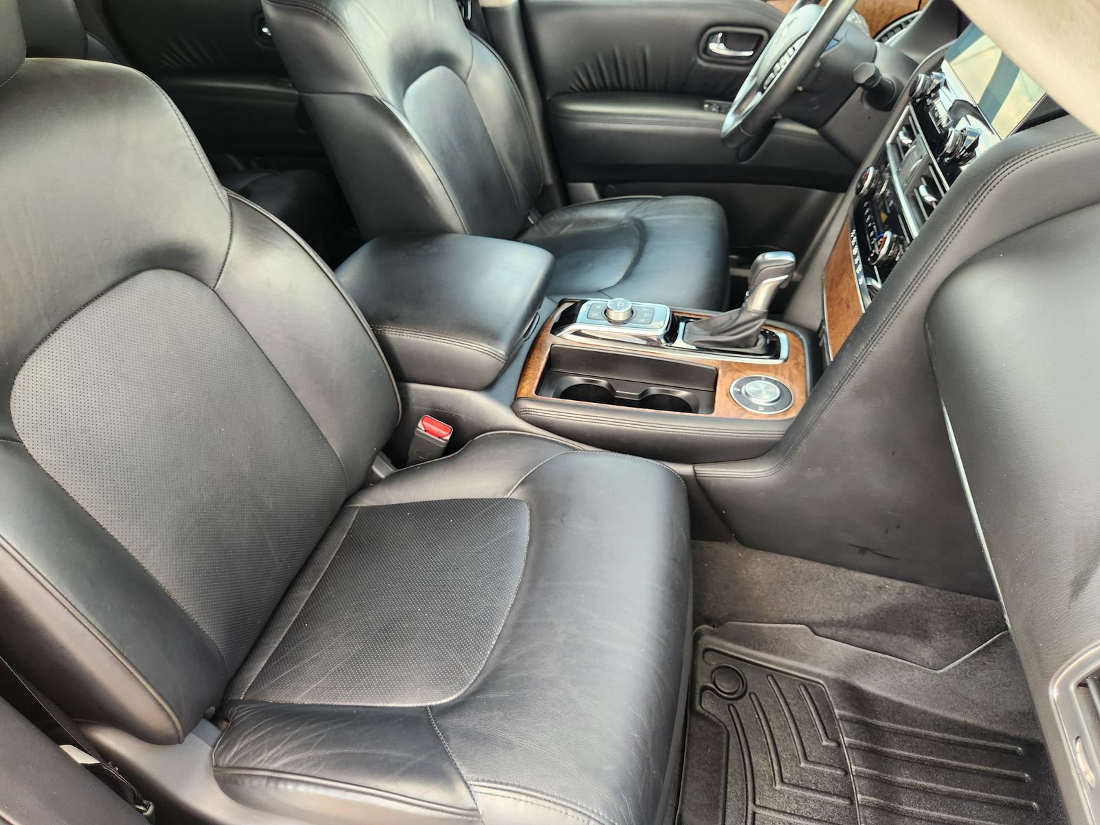 Used 2021 Nissan Armada SL w/ Captain's Chairs Package RWD image 16