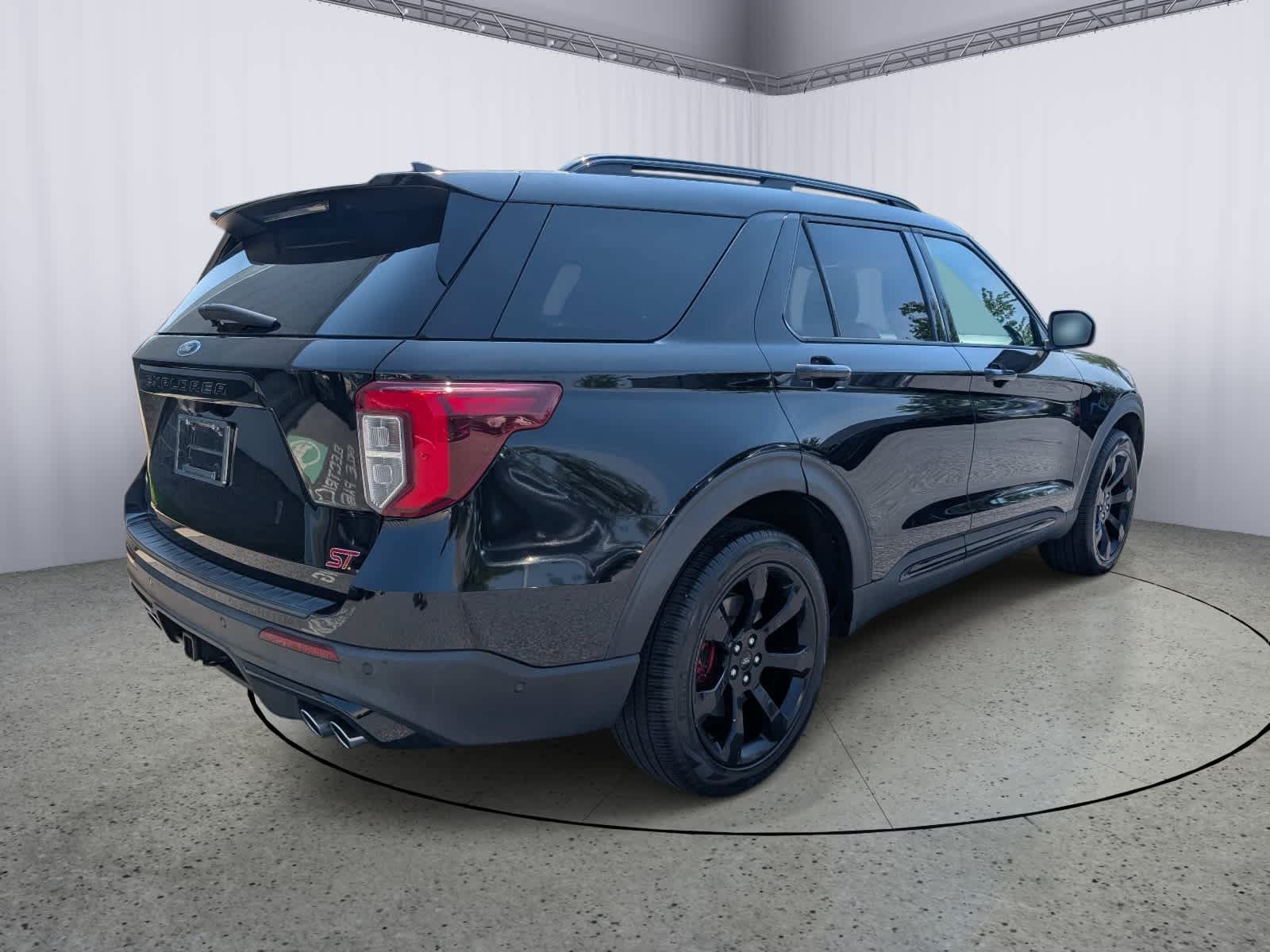 Used 2020 Ford Explorer ST w/ ST Street Pack AWD/4WD image 3