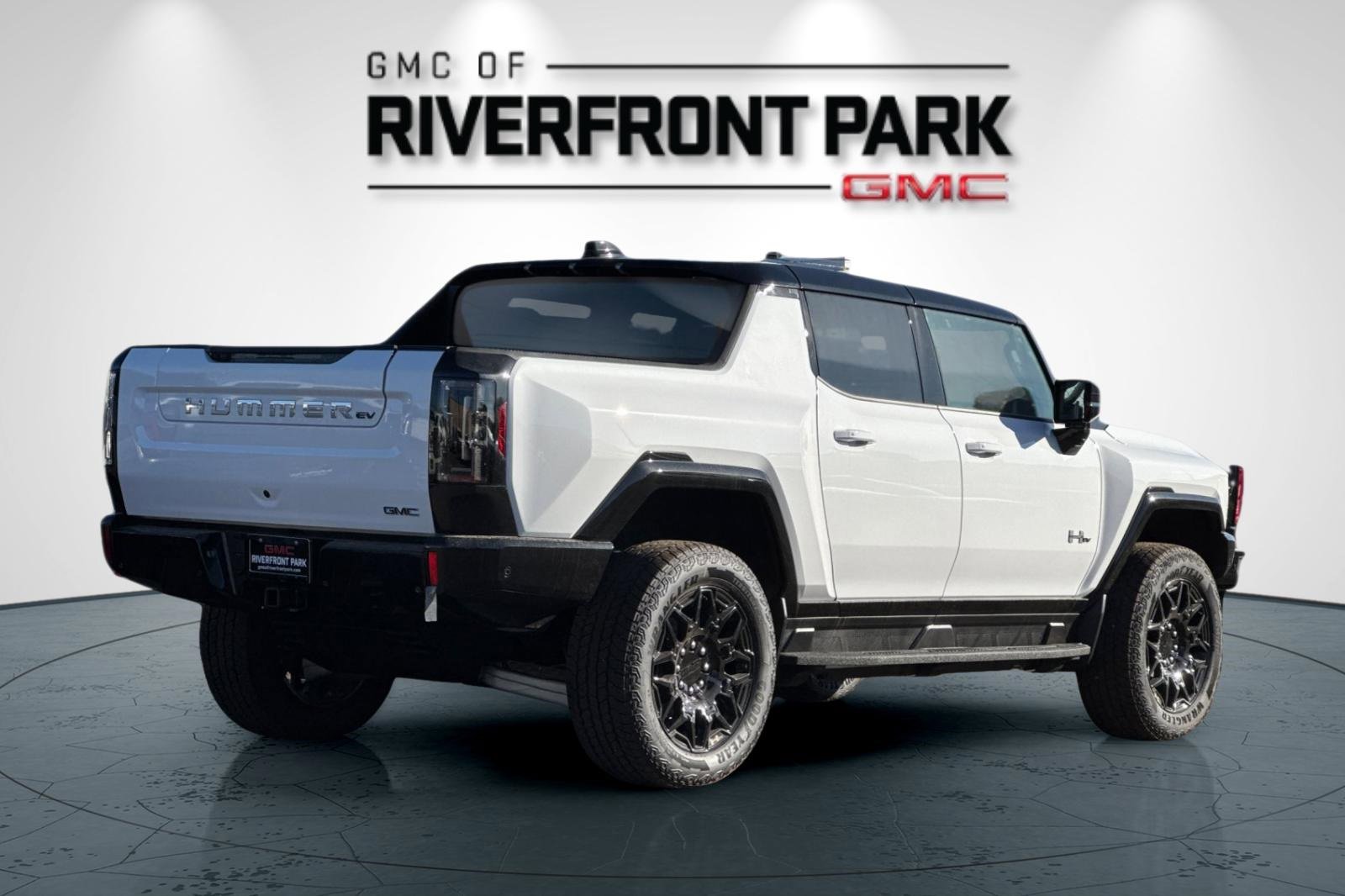 New 2026 GMC Hummer EV 4x4 Crew Cab image 3