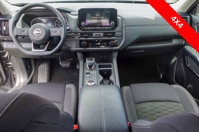Used 2024 Nissan Pathfinder S AWD/4WD image 4