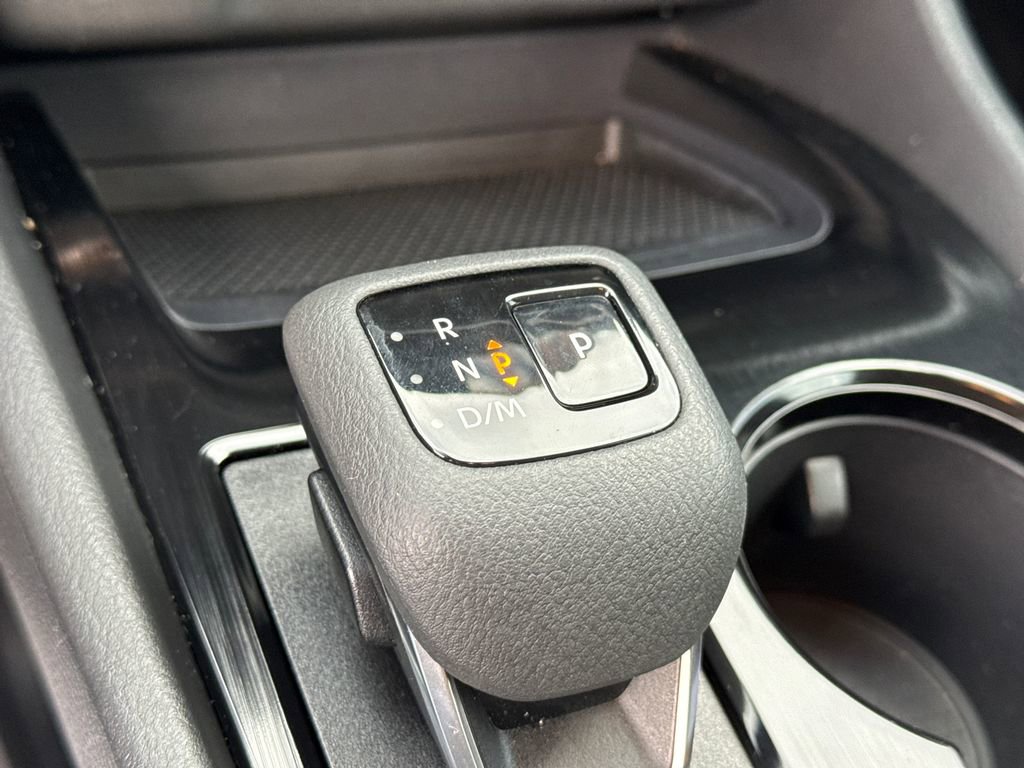 Used 2023 Nissan Rogue SV image 26