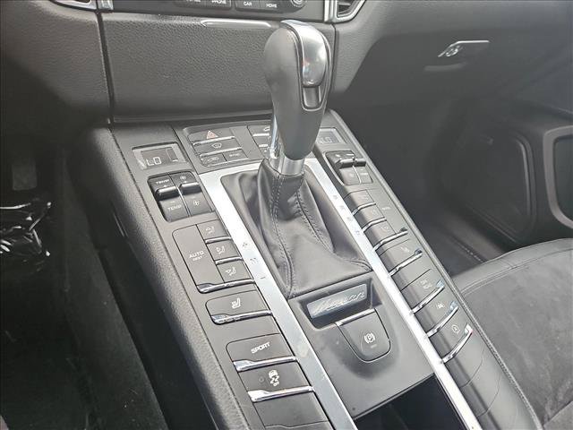 Used 2017 Porsche Macan AWD/4WD image 13