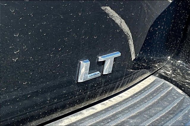 Used 2022 Chevrolet Suburban LT image 24