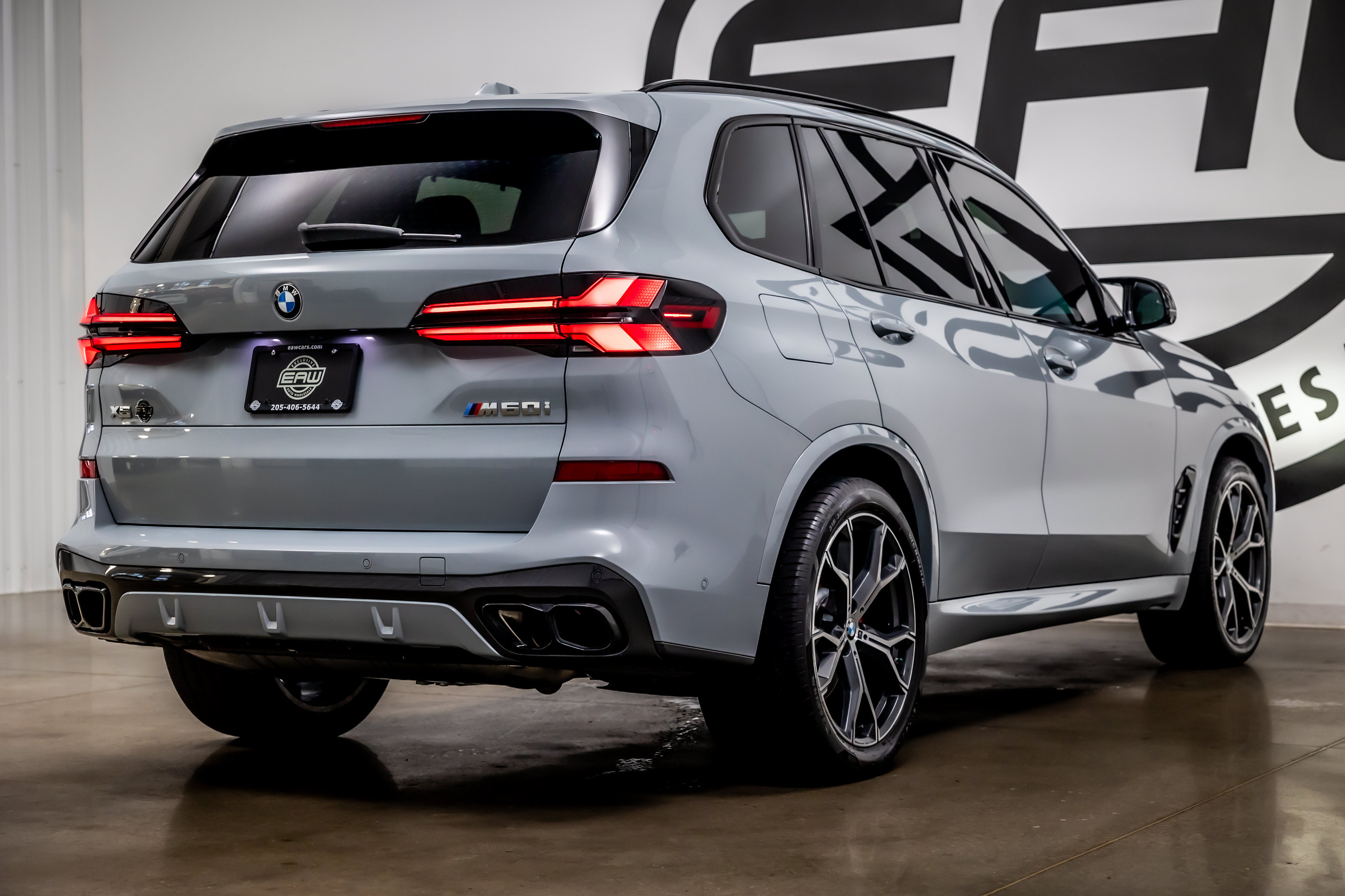 Used 2024 BMW X5 M60i AWD/4WD image 33