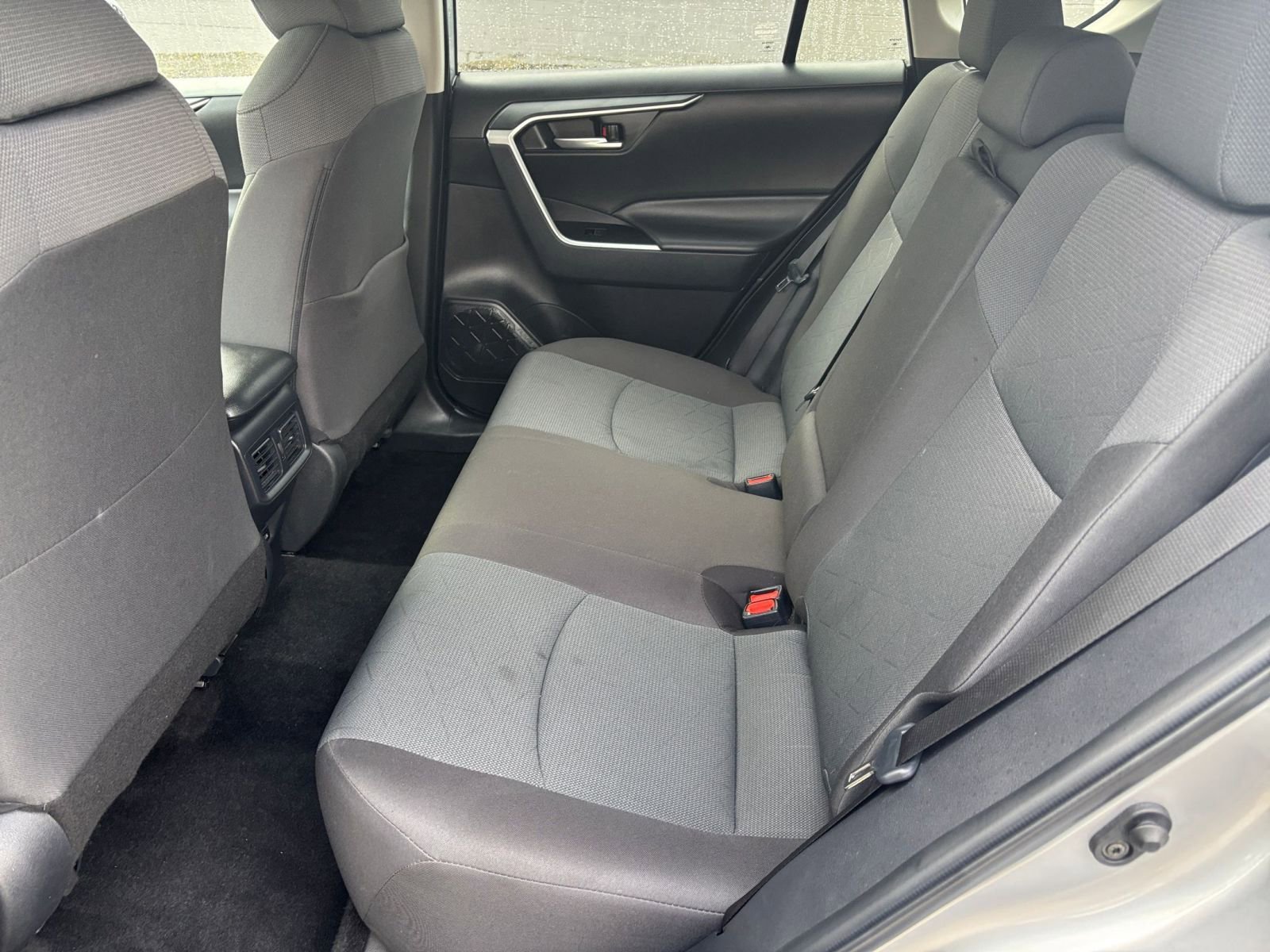 Used 2025 Toyota RAV4 XLE image 22