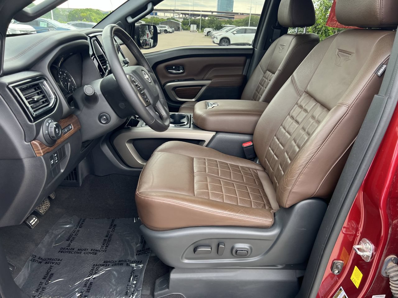 Used 2024 Nissan Titan Platinum Reserve w/ Moonroof Package AWD/4WD image 26