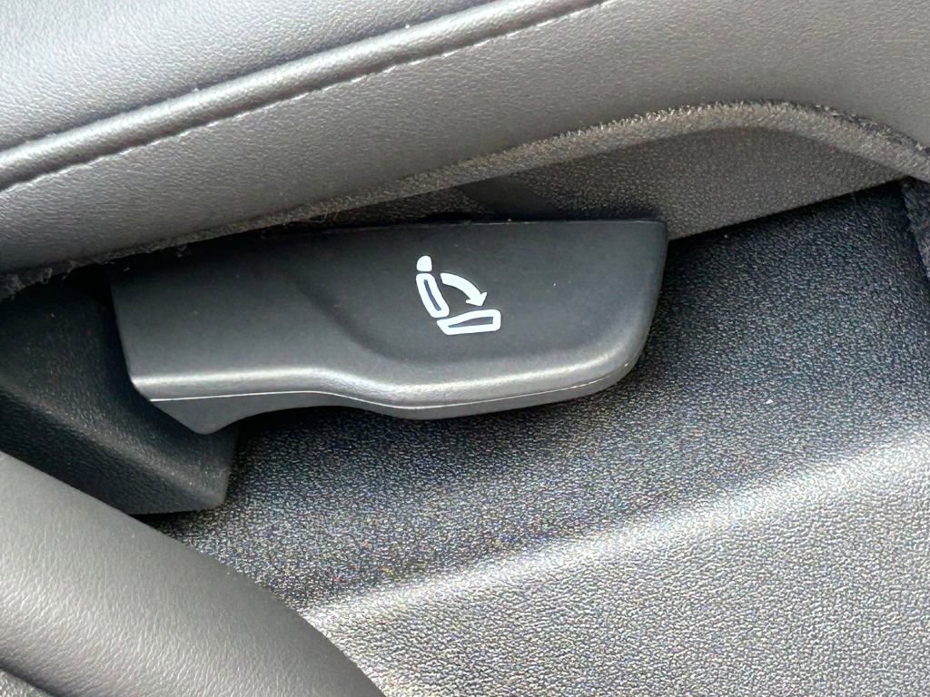 New 2025 Audi SQ5 Premium Plus image 50