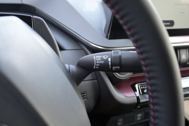 Used 2026 Toyota Prius Plug-In Hybrid FWD image 28