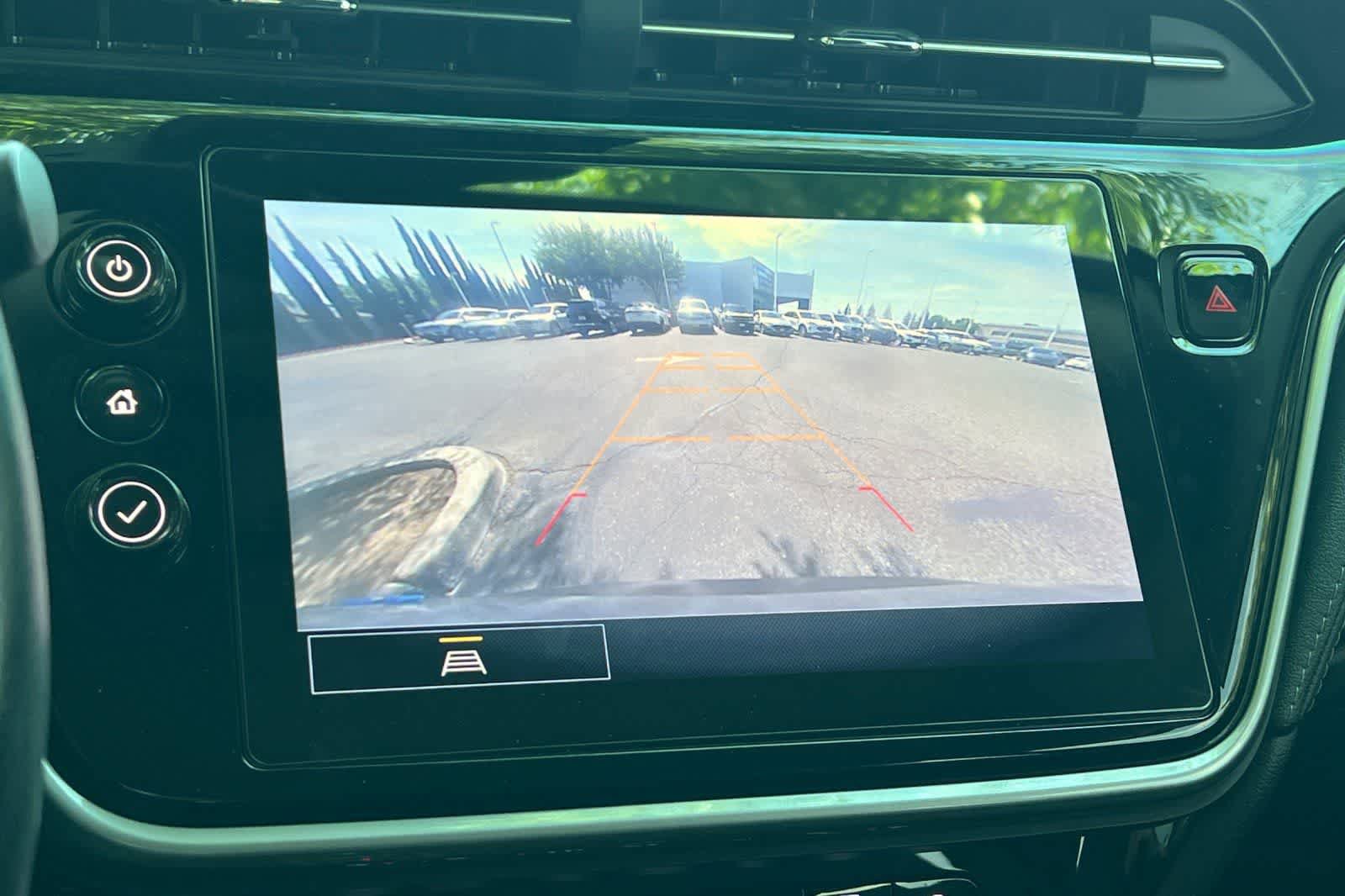 Used 2022 Chevrolet Bolt EUV LT w/ Convenience Package FWD image 20