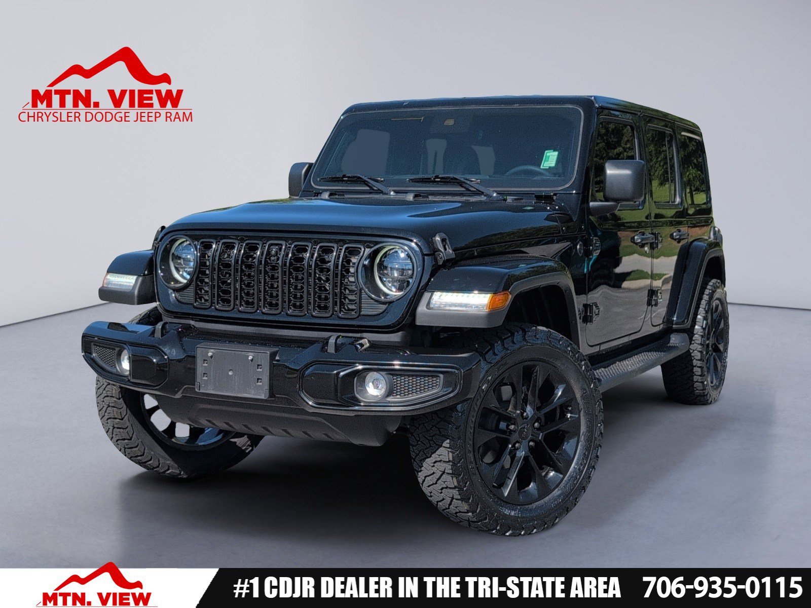 Used 2025 Jeep Wrangler Unlimited Sahara AWD/4WD image 1