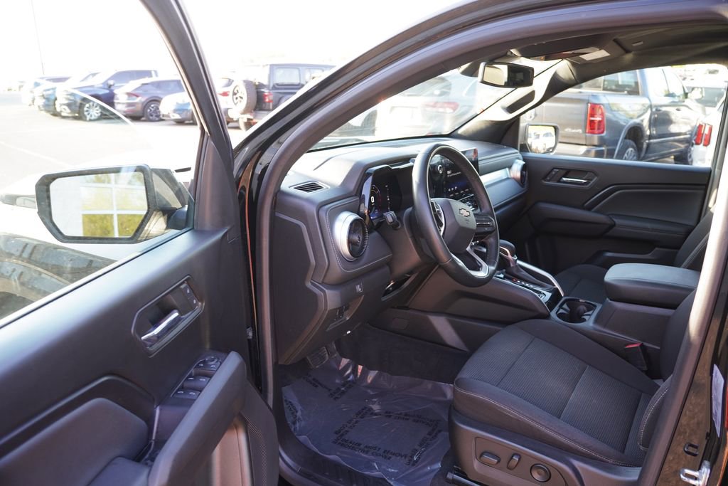 Certified 2023 Chevrolet Colorado LT w/ LT Convenience Package II AWD/4WD image 14