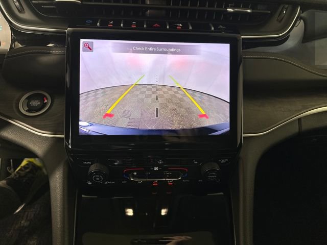 Used 2023 Jeep Grand Cherokee 4WD 4xe image 22