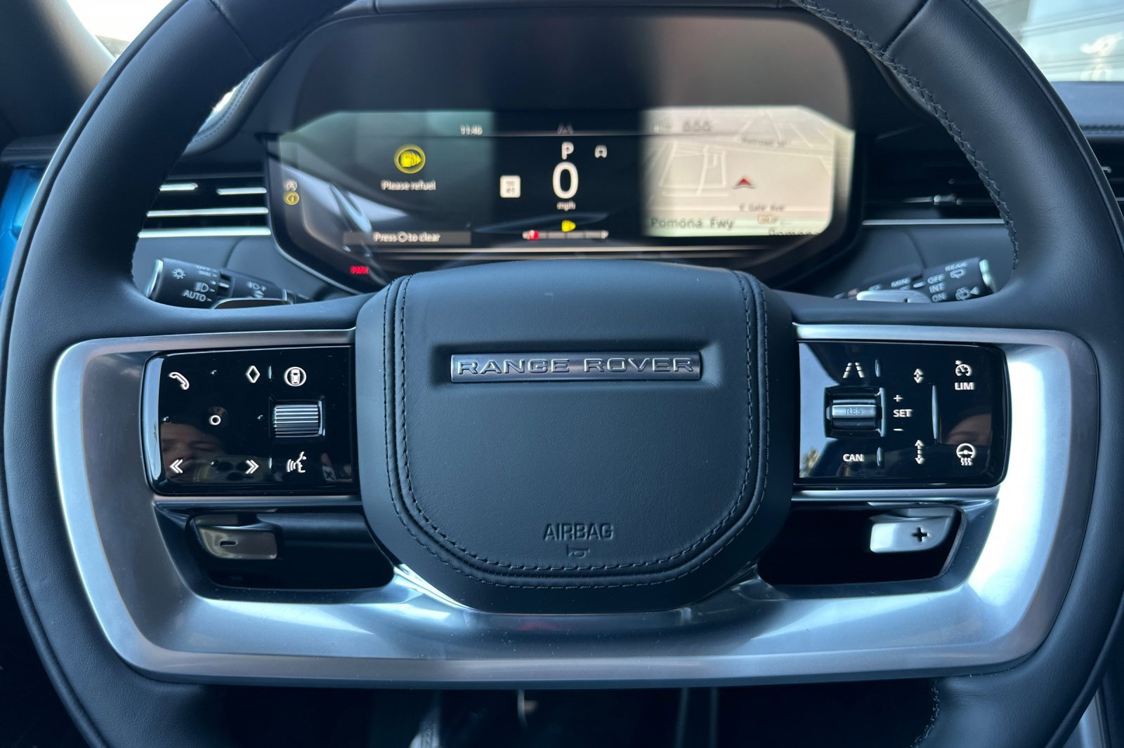 New 2025 Land Rover Range Rover SV image 26