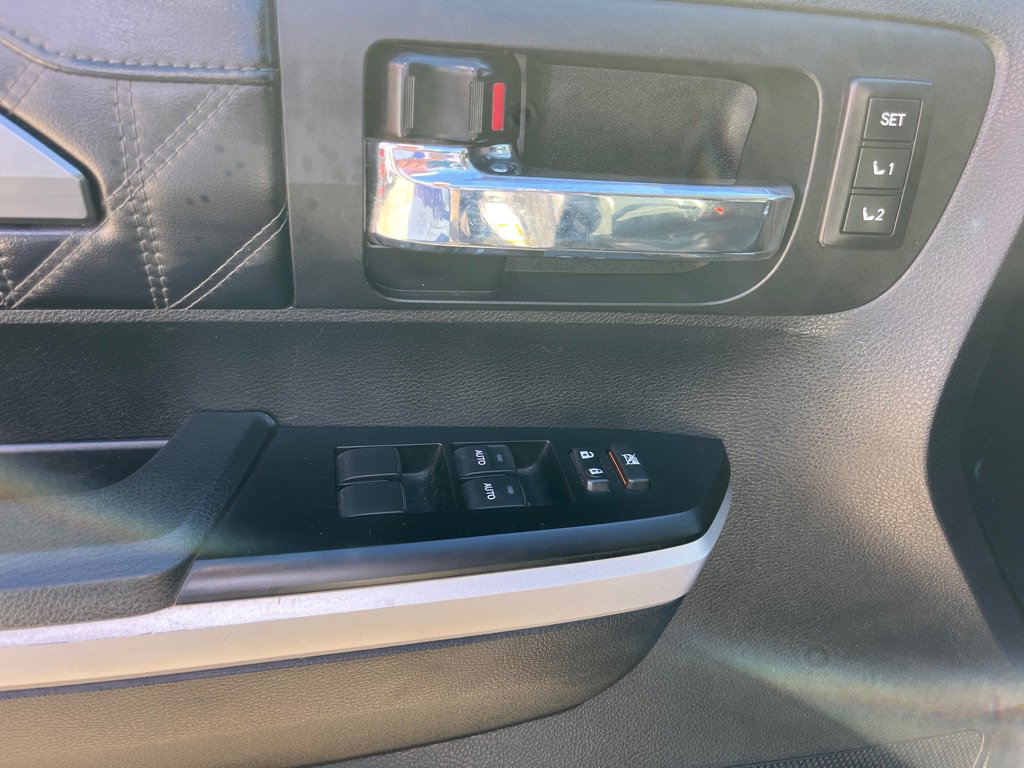 Used 2017 Toyota Tundra Platinum image 15