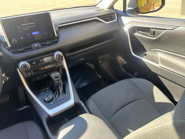 Used 2023 Toyota RAV4 LE image 22