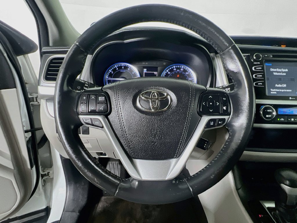 Used 2018 Toyota Highlander XLE FWD image 15