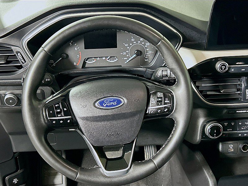 Used 2022 Ford Escape SEL image 12